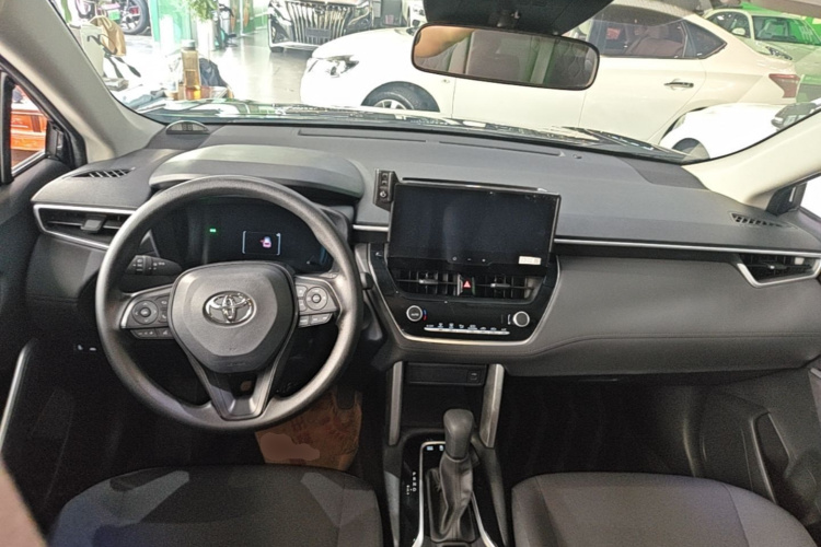Toyota Corolla Cross 2024 car image #10