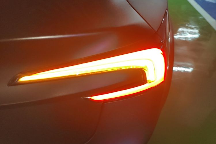 Tesla Model 3 2023 car image #8