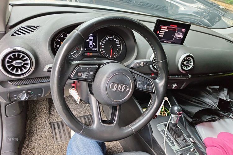 Audi A3 2018 car image #12