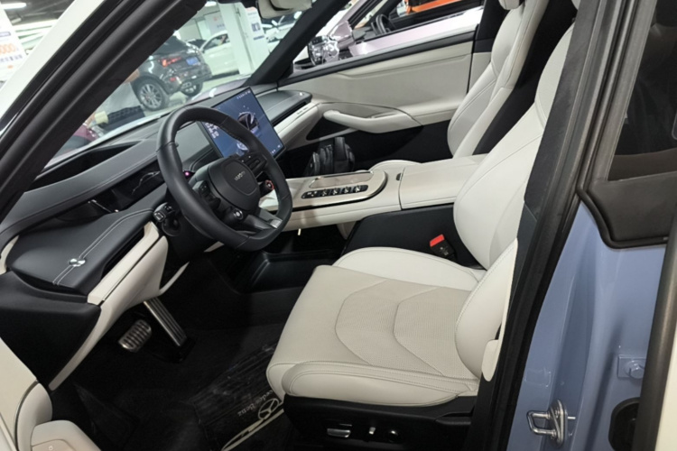 MI SU7 2024 car image #16