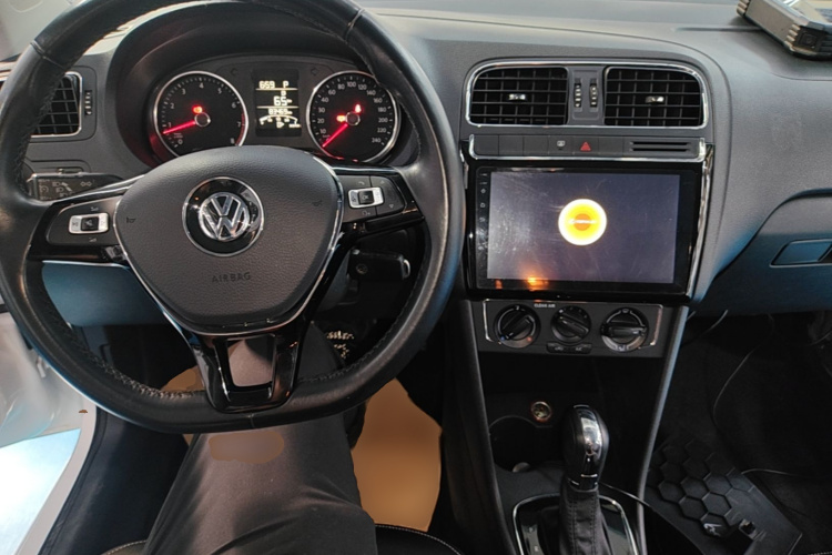 Volkswagen Polo 2017 #10 Volkswagen Polo 2017 car image #10