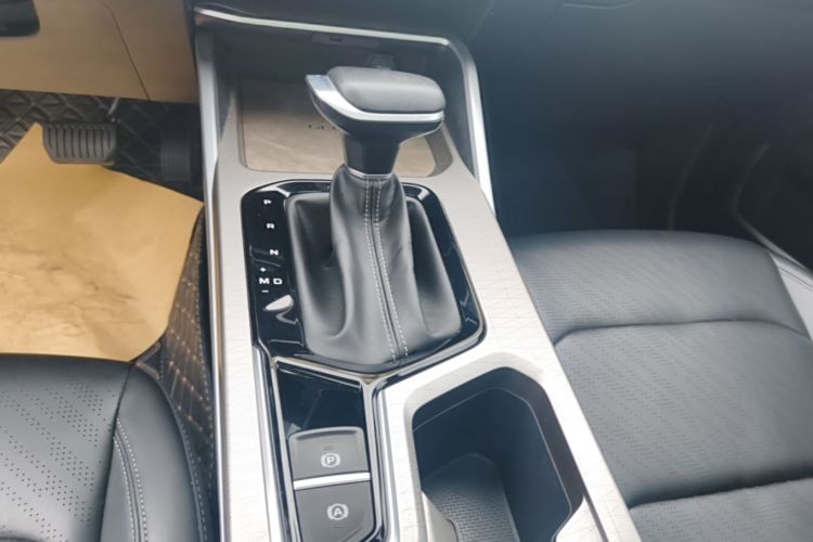 GEELY Emgrand 2024 car image #18