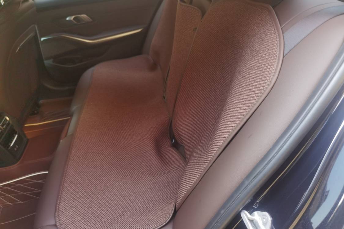 BMW 3 Series 2024 صورة سيارة #19