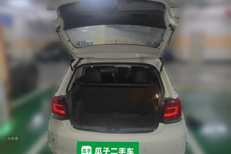 Volkswagen Polo 2012 car image #21