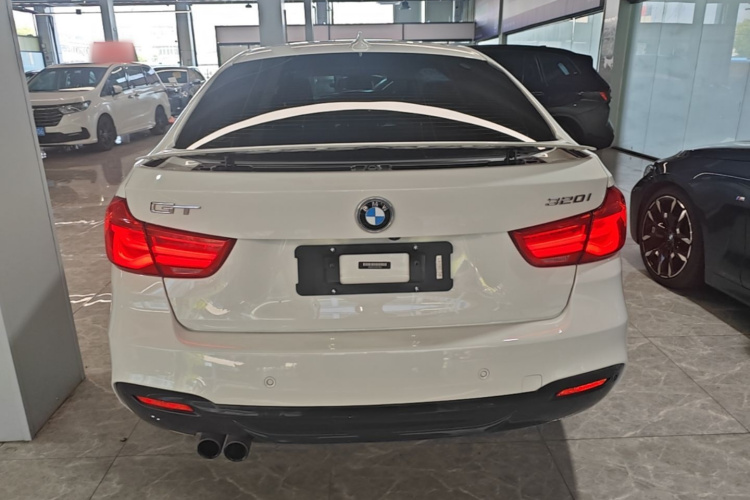 BMW 3 Series GT 2019 #6 BMW 3 Series GT 2019 car image #6
