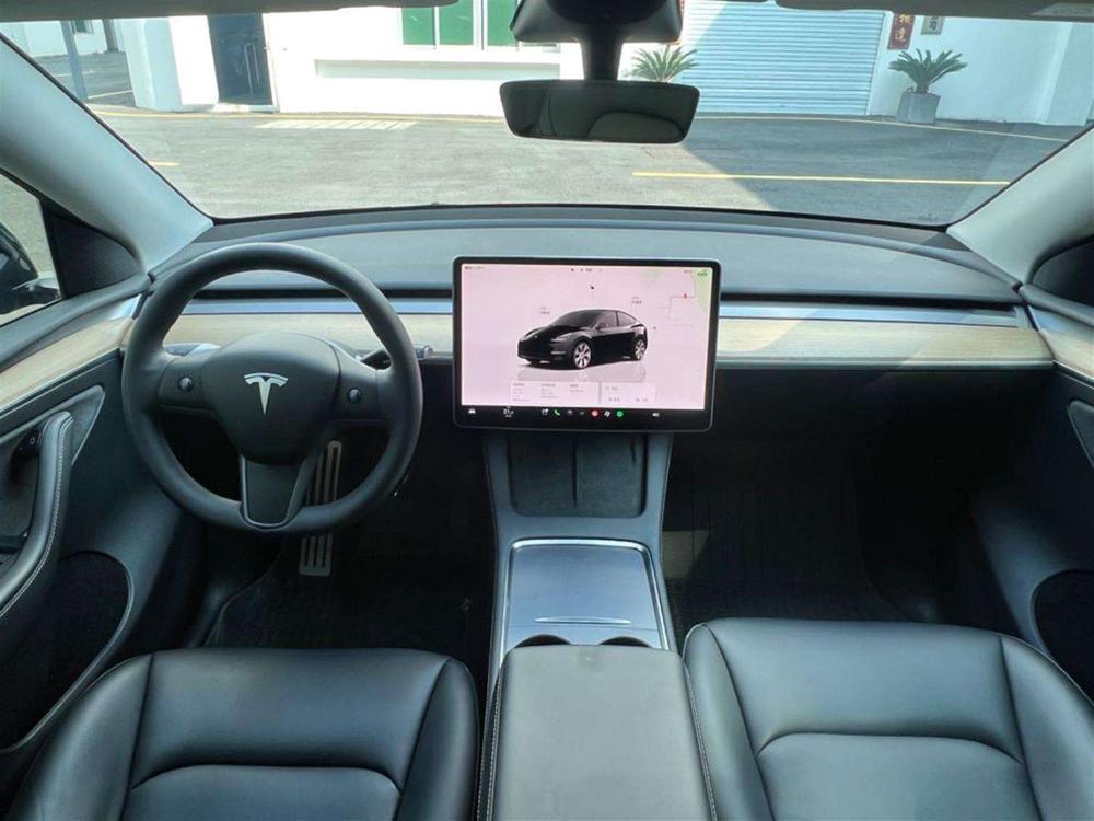 Tesla Model Y 2022 #9 Tesla Model Y 2022 car image #9
