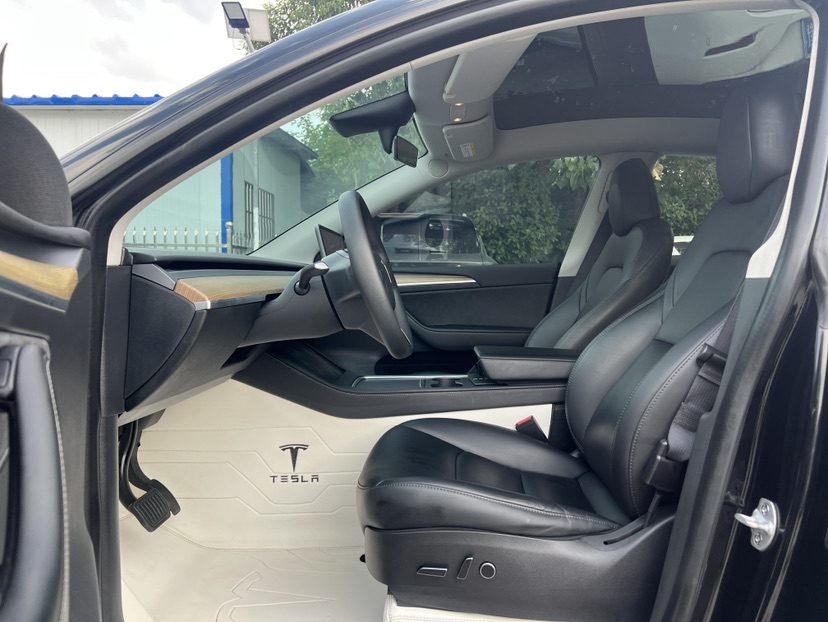 Tesla Model Y 2023 #4 Tesla Model Y 2023 car image #4