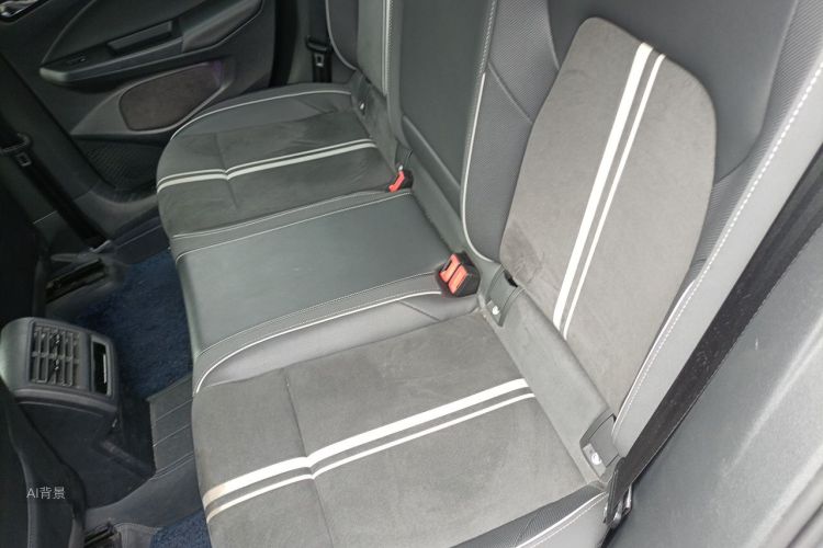 Volkswagen Golf 2022 car image #19