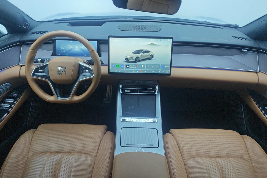BYD HanL 2025 car image #6