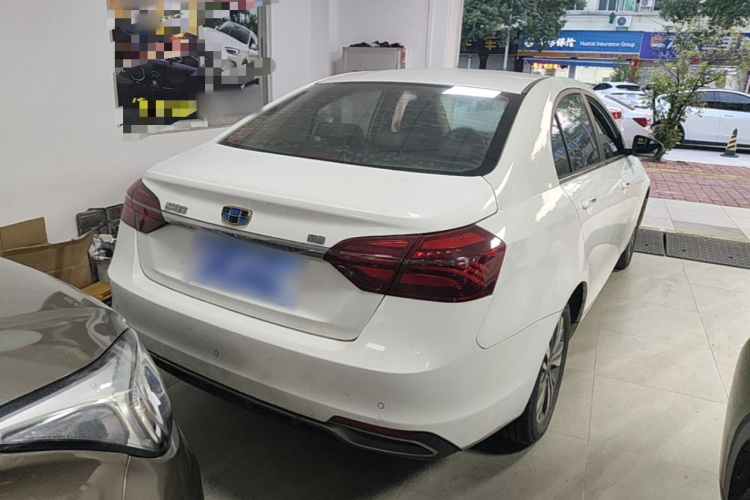 GEELY Emgrand 2019 car image #7