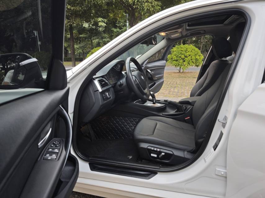 BMW 3 Series 2017 #6 BMW 3 Series 2017 car image #6