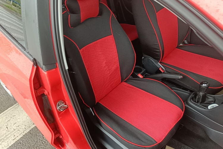 Volkswagen Polo 2018 car image #24