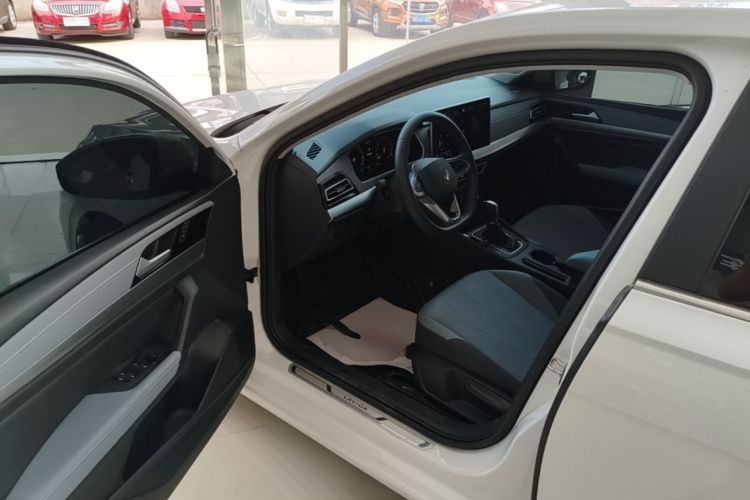 Volkswagen Lavida 2024 car image #16