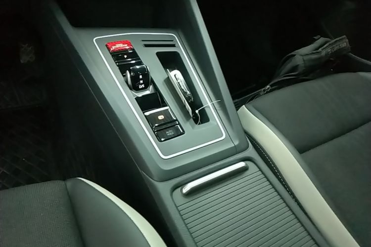 Volkswagen Golf 2022 car image #14