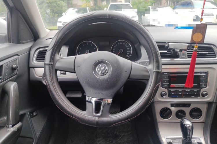 Volkswagen Lavida 2014 car image #12