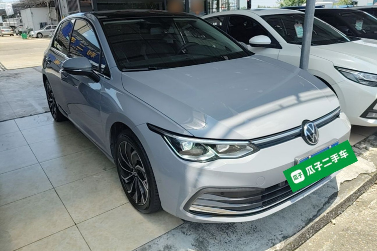Volkswagen Golf 2021 car image #6