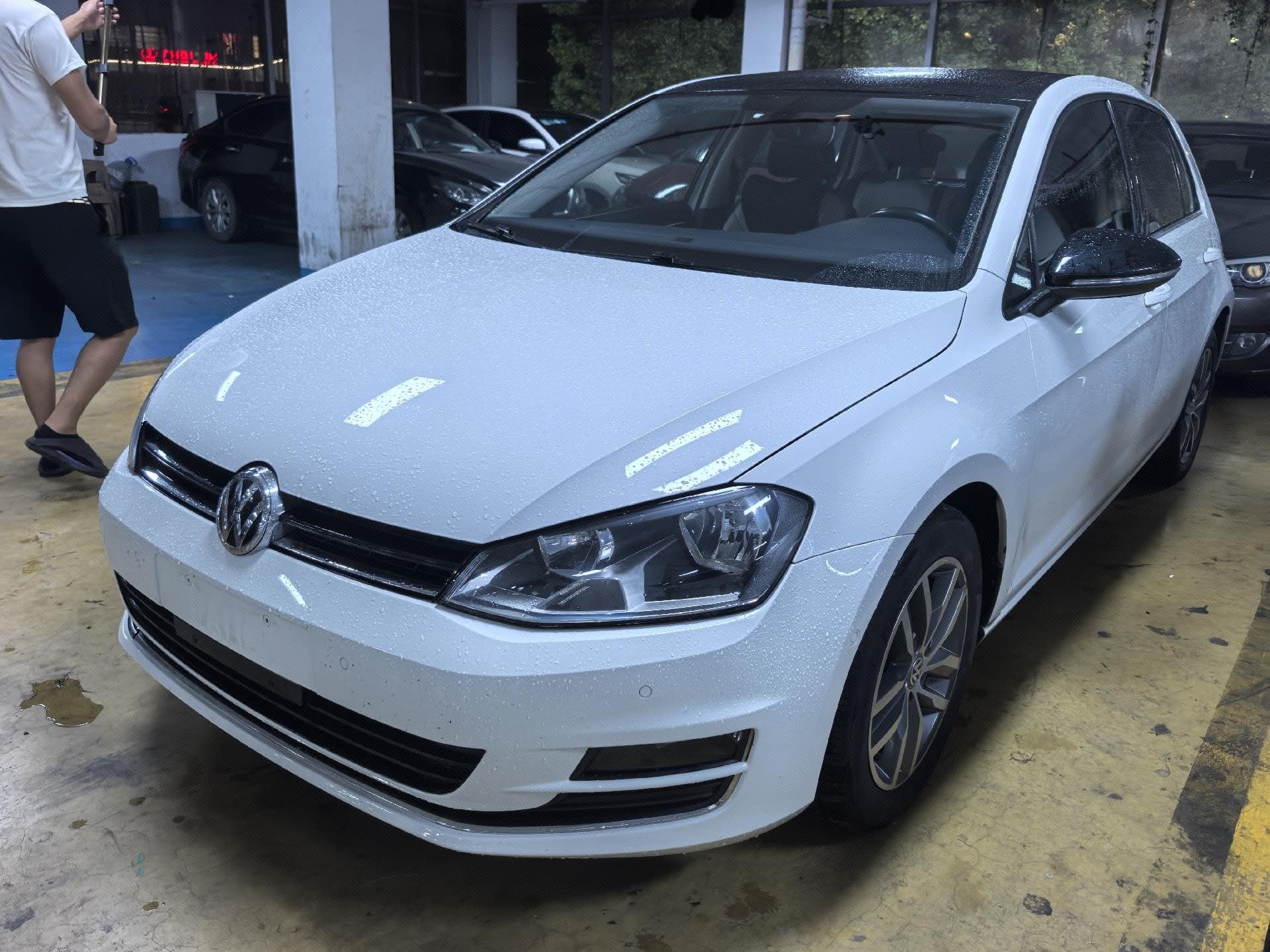 2017 2017 car image