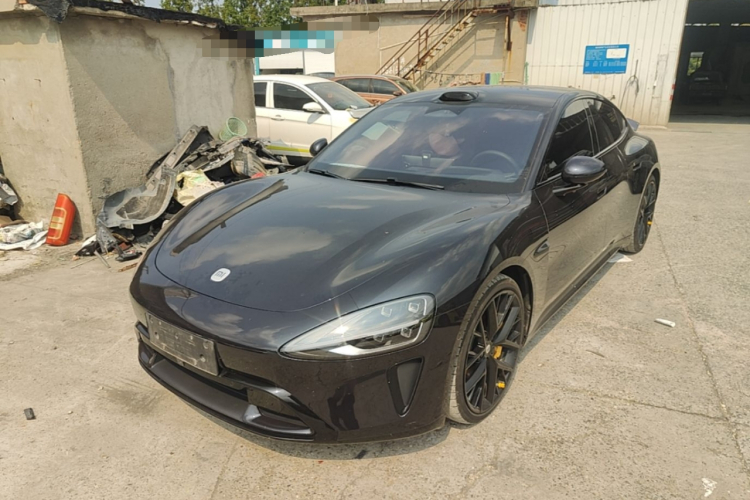 MI SU7 2024 car image #2