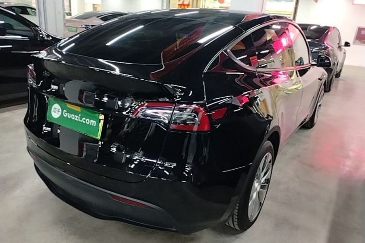 Tesla Model Y 2023 #7 Tesla Model Y 2023 car image #7
