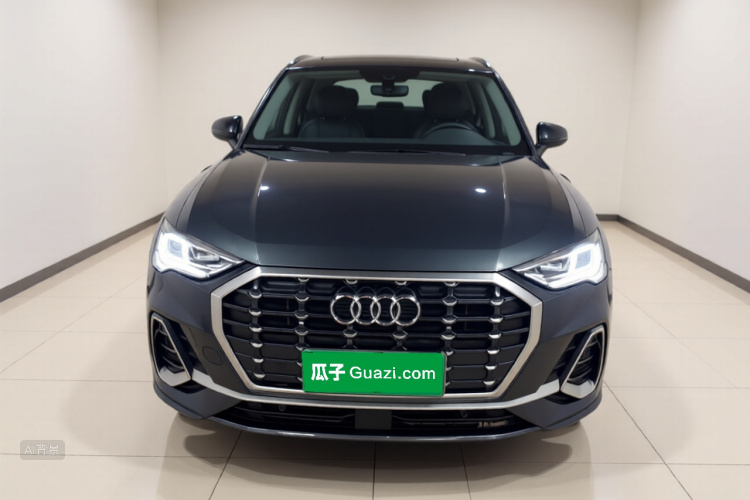Audi Q3 2021 car image #3