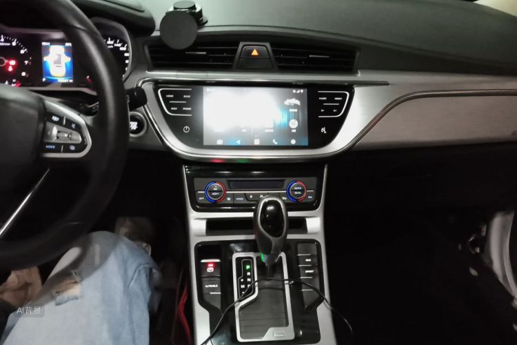 GEELY Emgrand GS 2019 car image #15