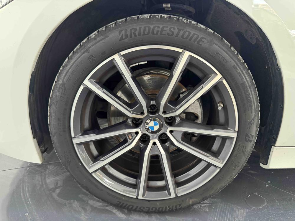 BMW 3 Series 2023 #23 BMW 3 Series 2023 car image #23