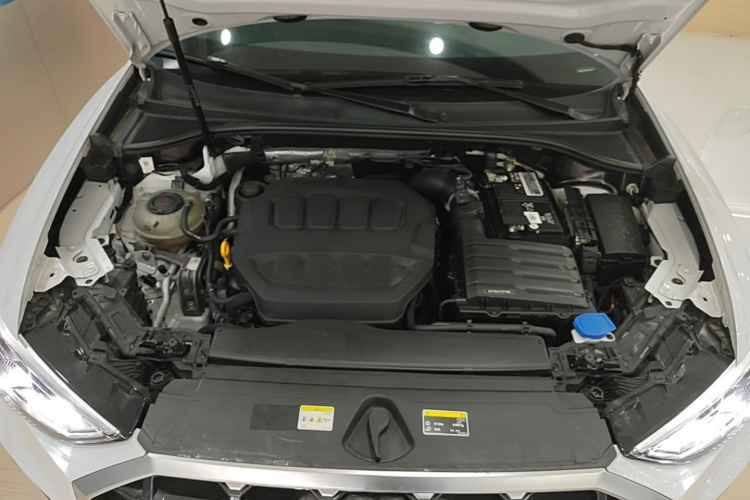 Audi Q3 2023 car image #20