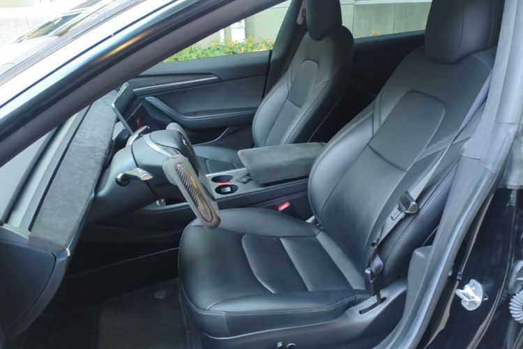 Tesla Model 3 2022 car image #19
