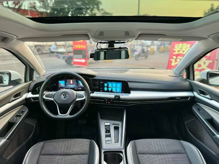 Volkswagen Golf 2021 صورة سيارة #4