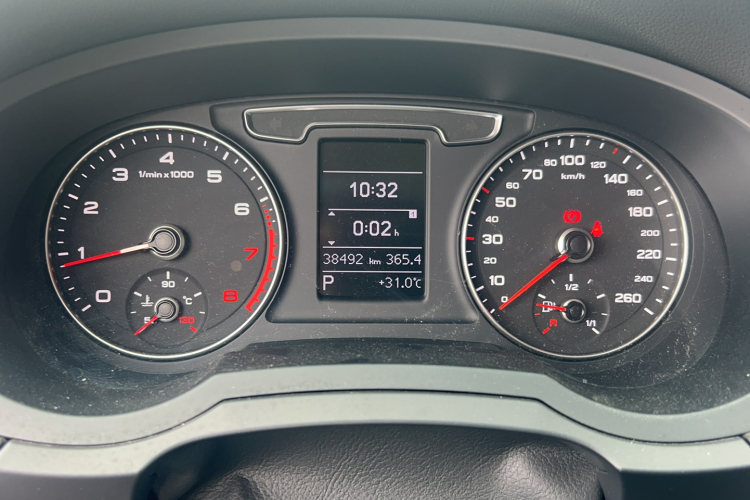 Audi Q3 2019 #8 Audi Q3 2019 car image #8