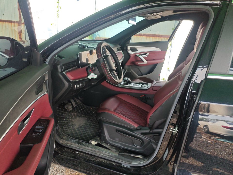 Jetour X70 PLUS 2024 car image #2