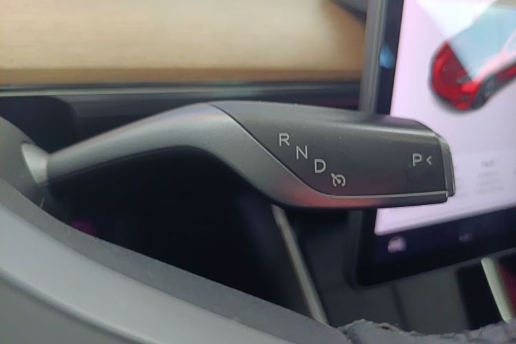 Tesla Model 3 2020 car image #14