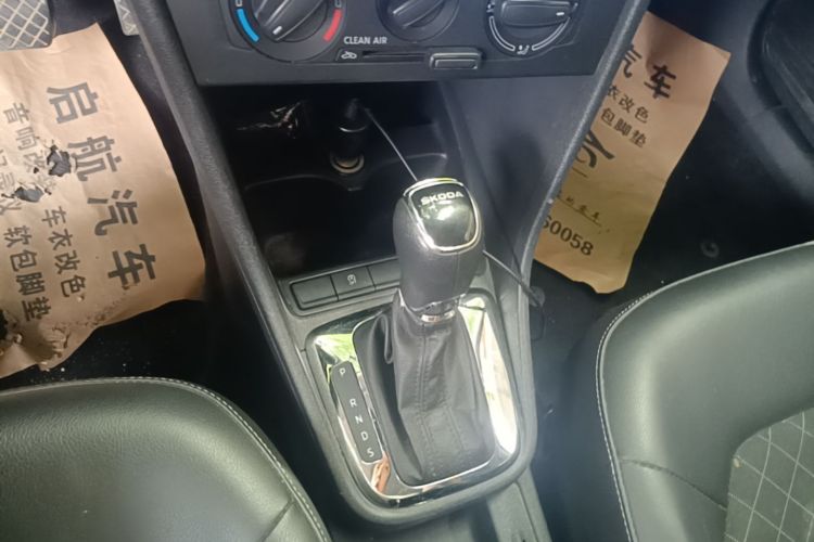 Skoda Rapid 2019 #14 Skoda Rapid 2019 image de voiture #14