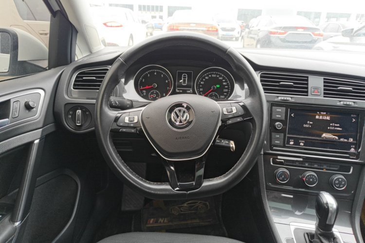 Volkswagen Golf 2019 #15 Volkswagen Golf 2019 car image #15