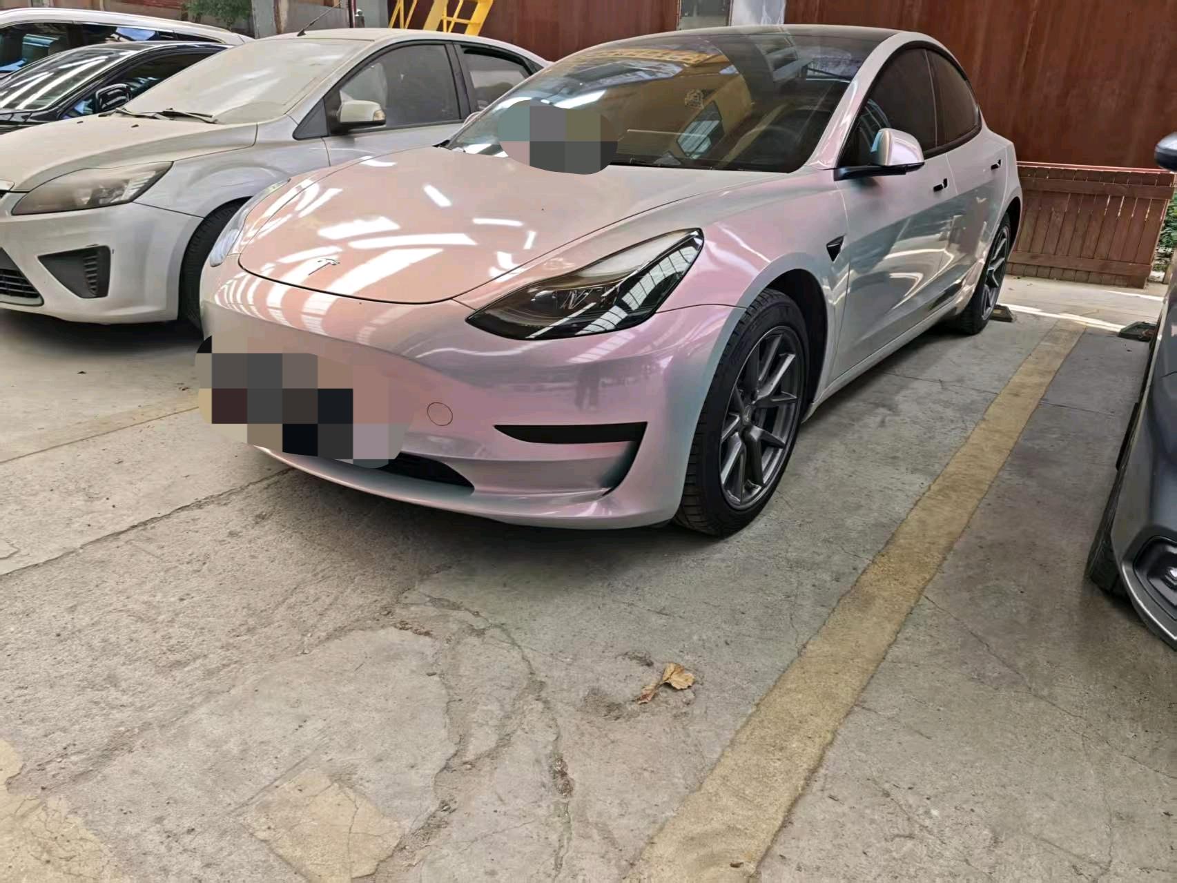 Tesla Model 3 2022 immagine di auto 