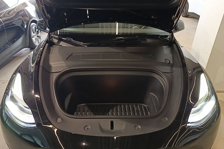Tesla Model Y 2023 #20 Tesla Model Y 2023 immagine di auto #20