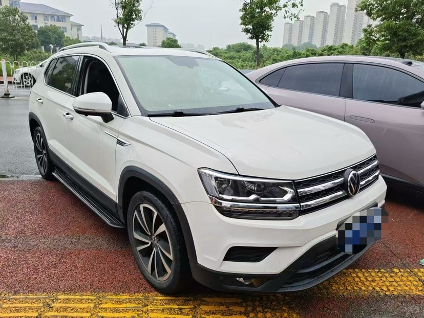 Volkswagen Tharu 2023 car image #2