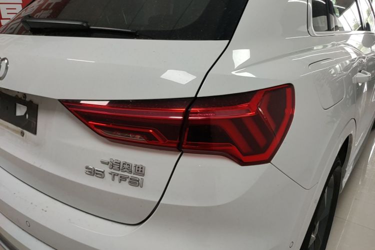 Audi Q3 2023 #8 Audi Q3 2023 car image #8
