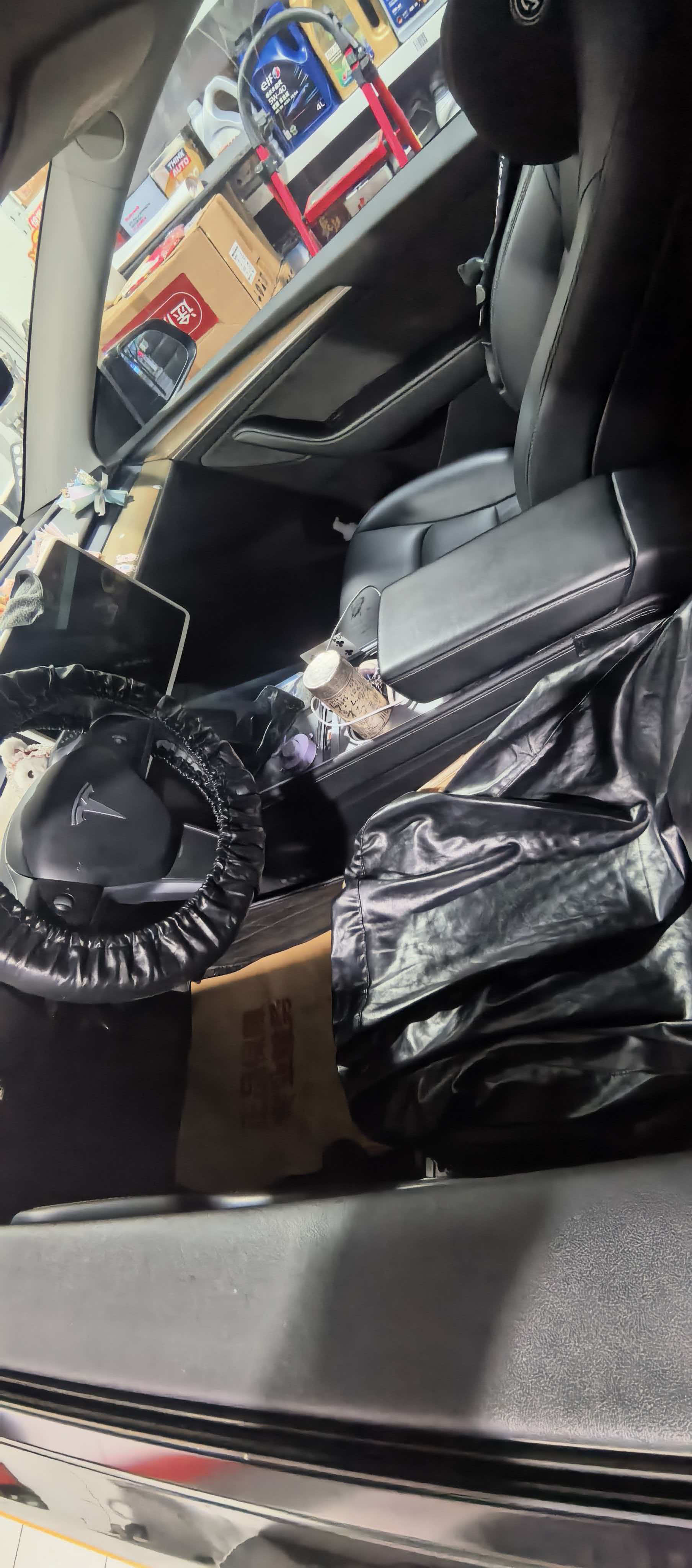Tesla Model Y 2023 #2 Tesla Model Y 2023 car image #2