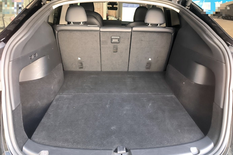Tesla Model Y 2022 #19 Tesla Model Y 2022 car image #19