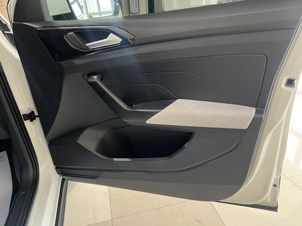 Volkswagen Tharu 2025 car image #9