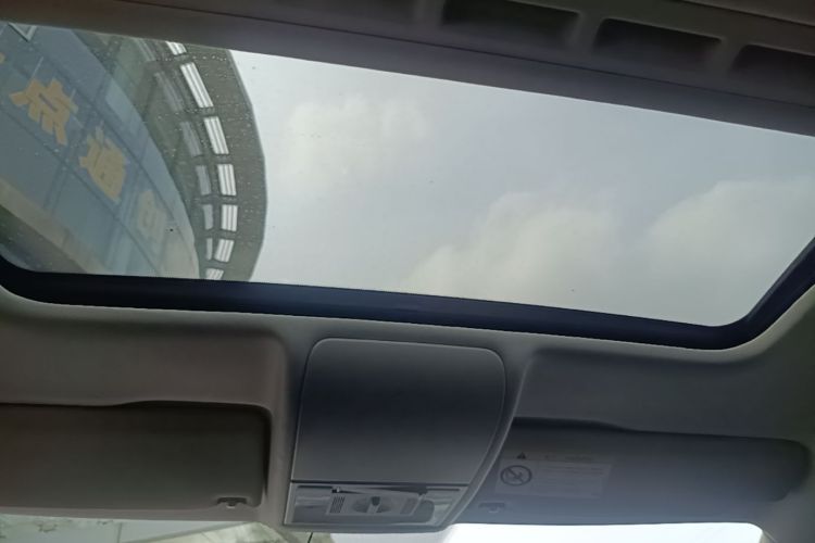 Volkswagen Polo 2017 car image #18