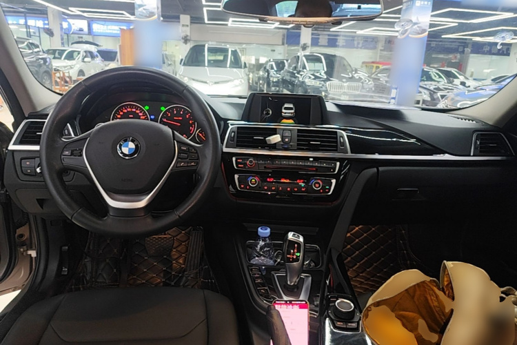 BMW 3 Series 2017 #10 BMW 3 Series 2017 car image #10