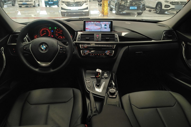 BMW 3 Series 2017 #10 BMW 3 Series 2017 car image #10