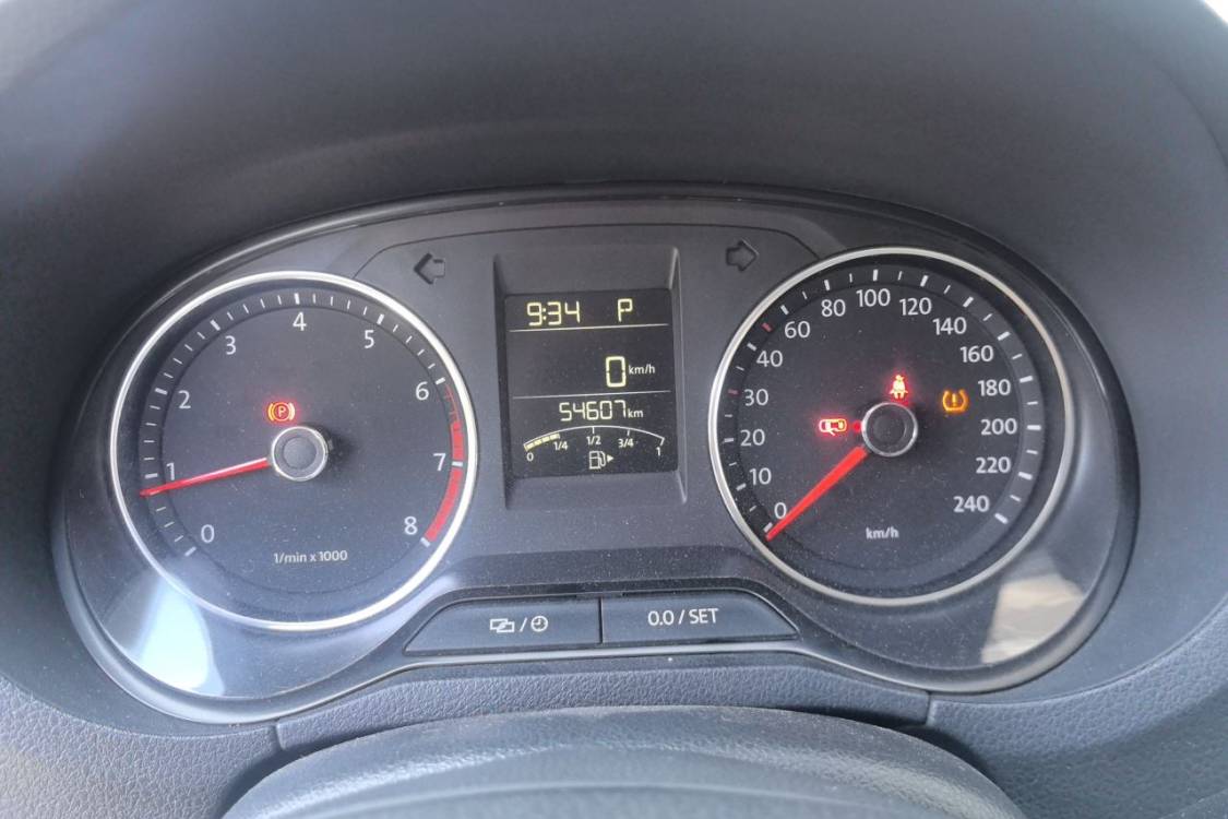 Volkswagen Polo 2014 car image #24