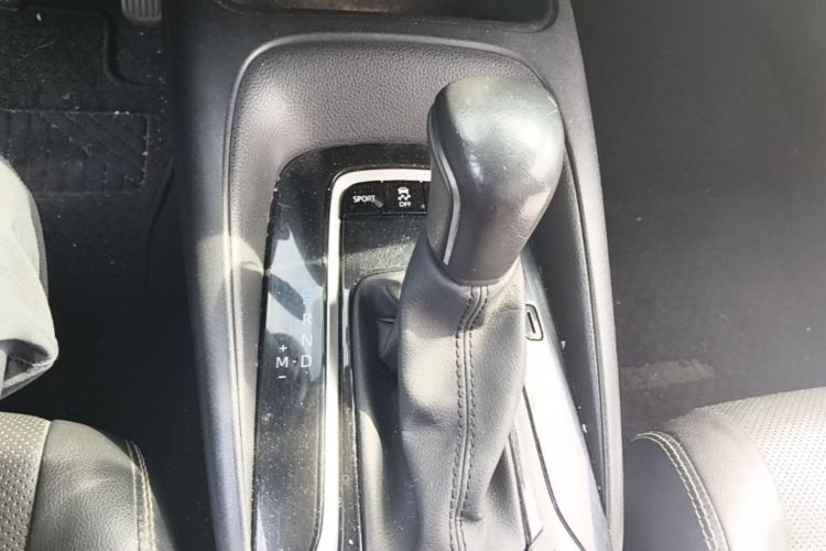 Toyota Corolla 2019 #16 Toyota Corolla 2019 car image #16
