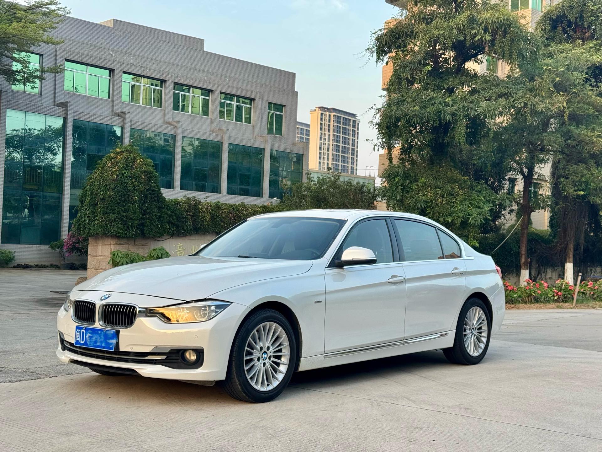 BMW 3 Series 2016 car image 