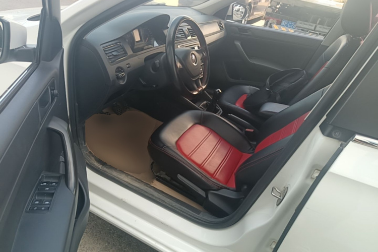 Volkswagen Santana 2017 #15 Volkswagen Santana 2017 car image #15