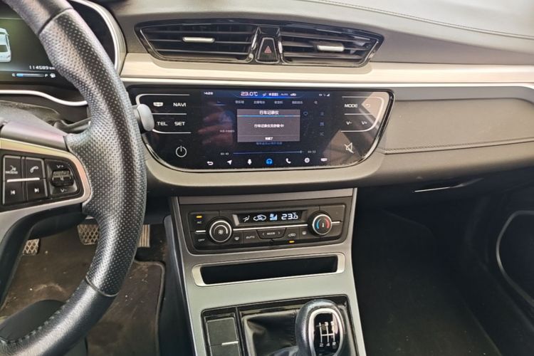 GEELY Emgrand 2019 #13 GEELY Emgrand 2019 car image #13