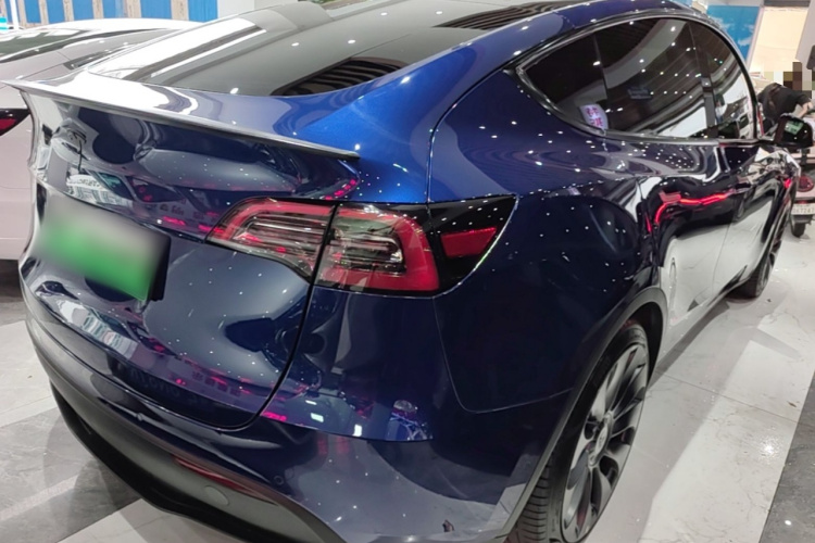 Tesla Model Y 2024 car image #7